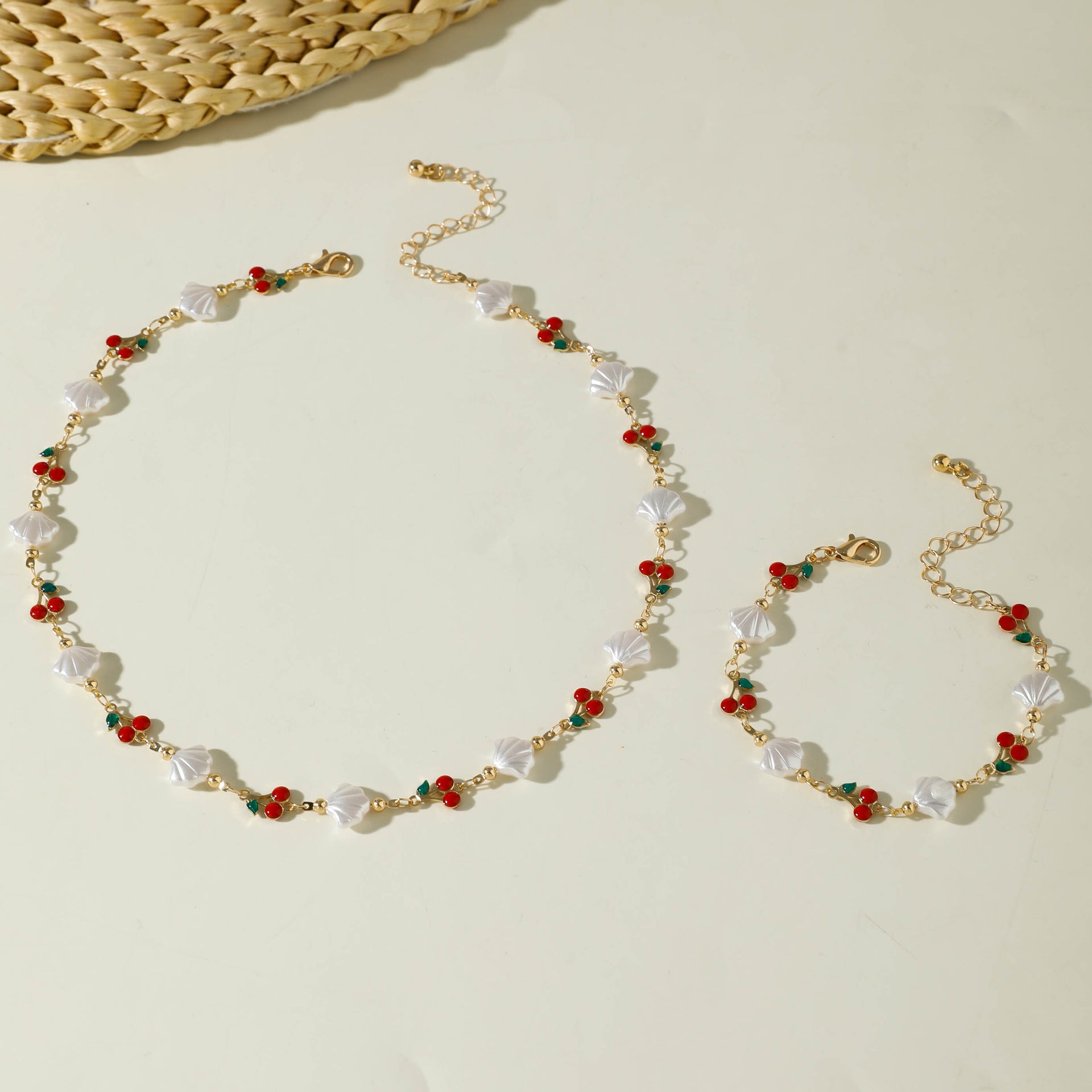 European and American Style Jewelry Light Luxury Imitation Pearl Cherry Necklace High-End Versatile Grass Multi-Layer Stacking Necklace Wholesale