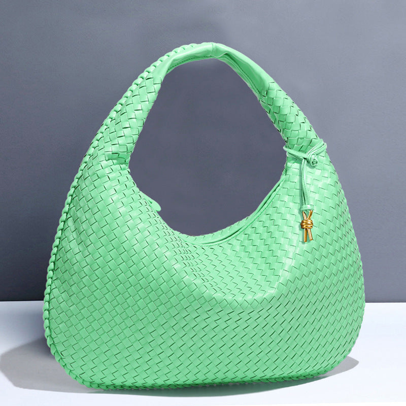 European and American New Crescent Women's Bag Fully Handwoven Handheld Dumpling Bag Fashionable Versatile European and American Style Single Shoulder Underarm Bag