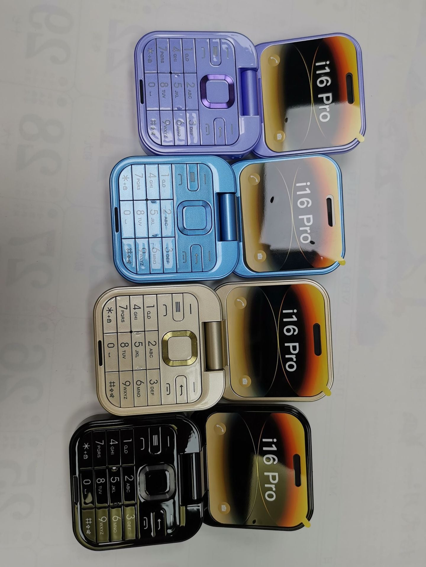 Wholesale i16pro Foldable Phone Mini Bluetooth Phone Foldable i17pro Button Elderly Phone Small Mobile Phone