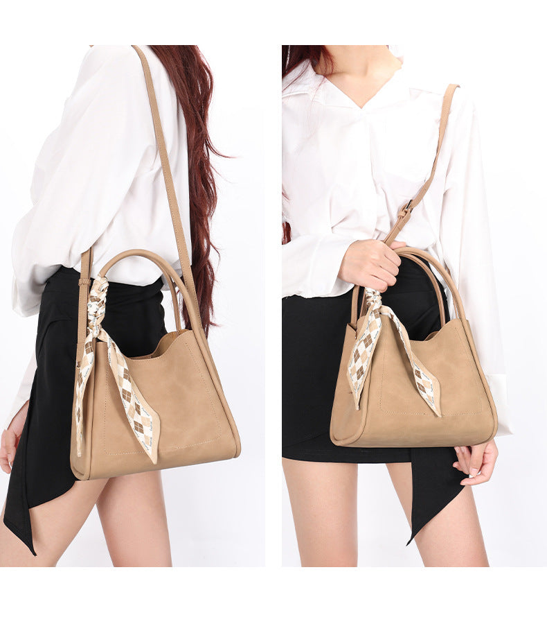 European and American New Bucket Bag Versatile Handbag Large Capacity Showy Basket Bag Women's Fashion Light Luxury Single Shoulder Crossbody Bag