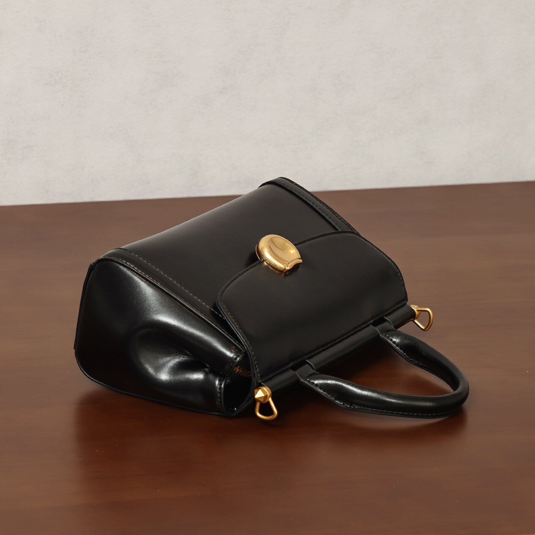 Vintage Simple Small Square Bag2025New Korean Style Personality Single Shoulder Bag Casual Crossbody Bag High-end Niche Handbag