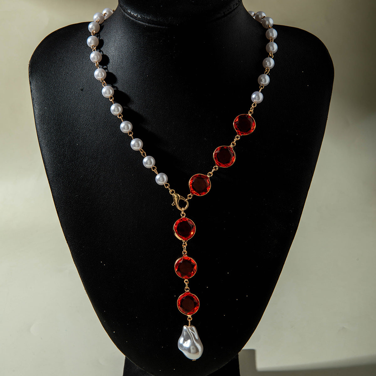 European and American Jewelry Red Diamond Cross Pendant Pearl Necklace Geometric Oval Red Diamond Necklace Wholesale