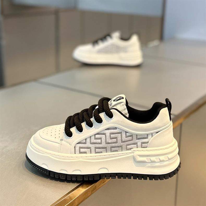 Men's New White Sneakers Mesh Breathable Casual Shoes Fashion Versatile Board Shoes Trendy Sports Shoes Loafers