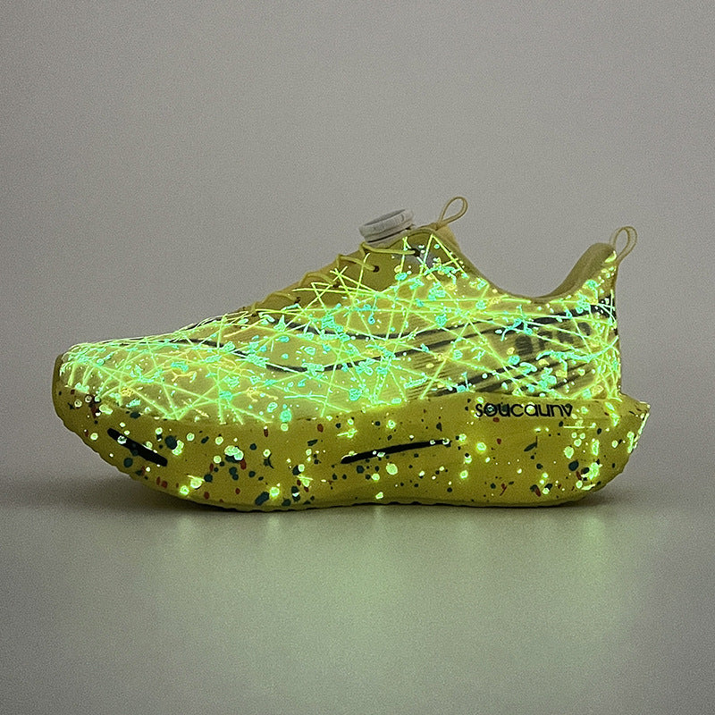 Youth Fashion Luminous Camouflage Running Shoes for Men and Women New Casual Shoes Carbon Plate Real Soft Sole Rotating Buckle Sports Shoes