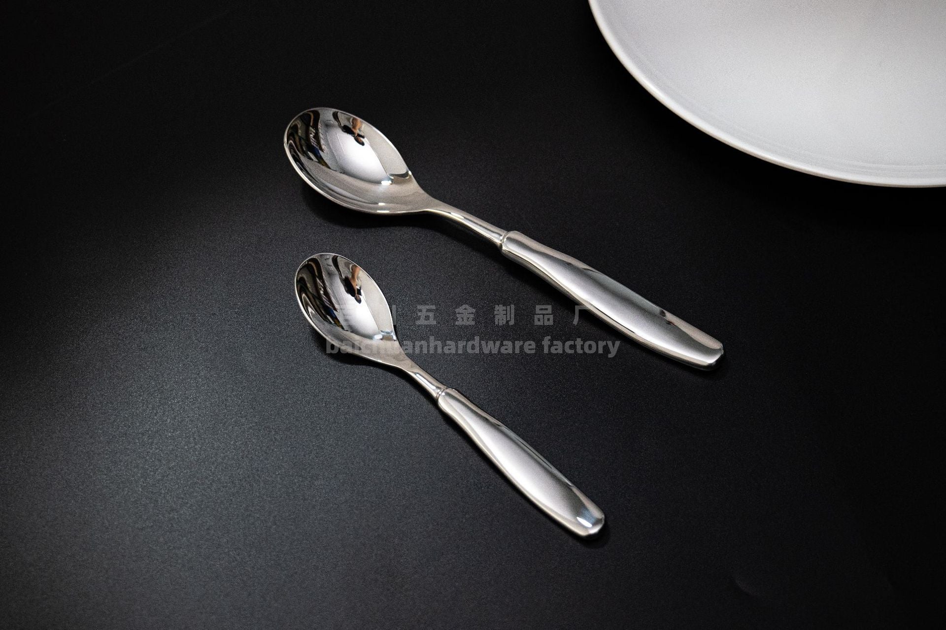 304Stainless Steel Knife Fork Spoon Thickened Tableware Western Hotel High-end Aesthetic Steak Knife Fork Spoon Forged Design