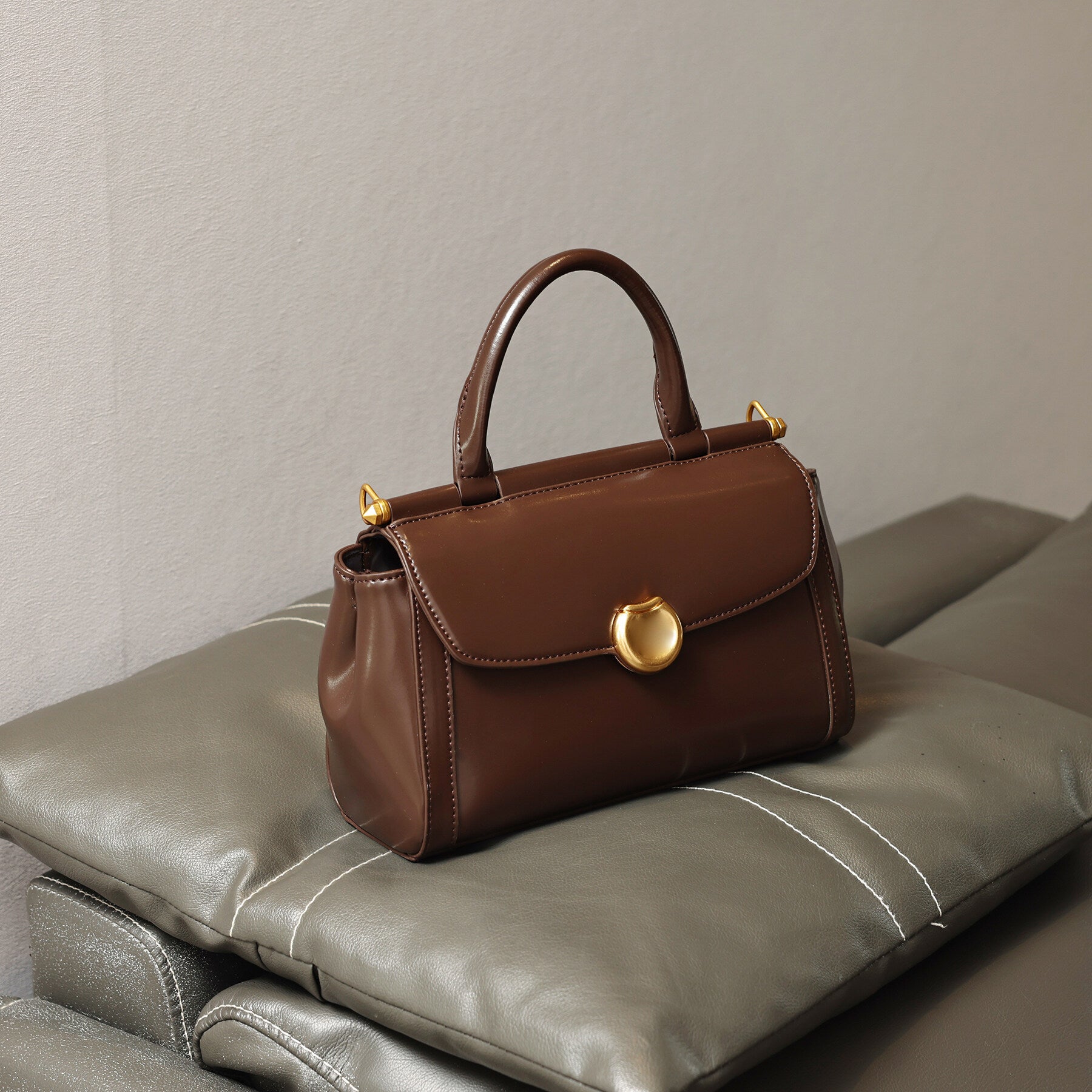 Vintage Simple Small Square Bag2025New Korean Style Personality Single Shoulder Bag Casual Crossbody Bag High-end Niche Handbag