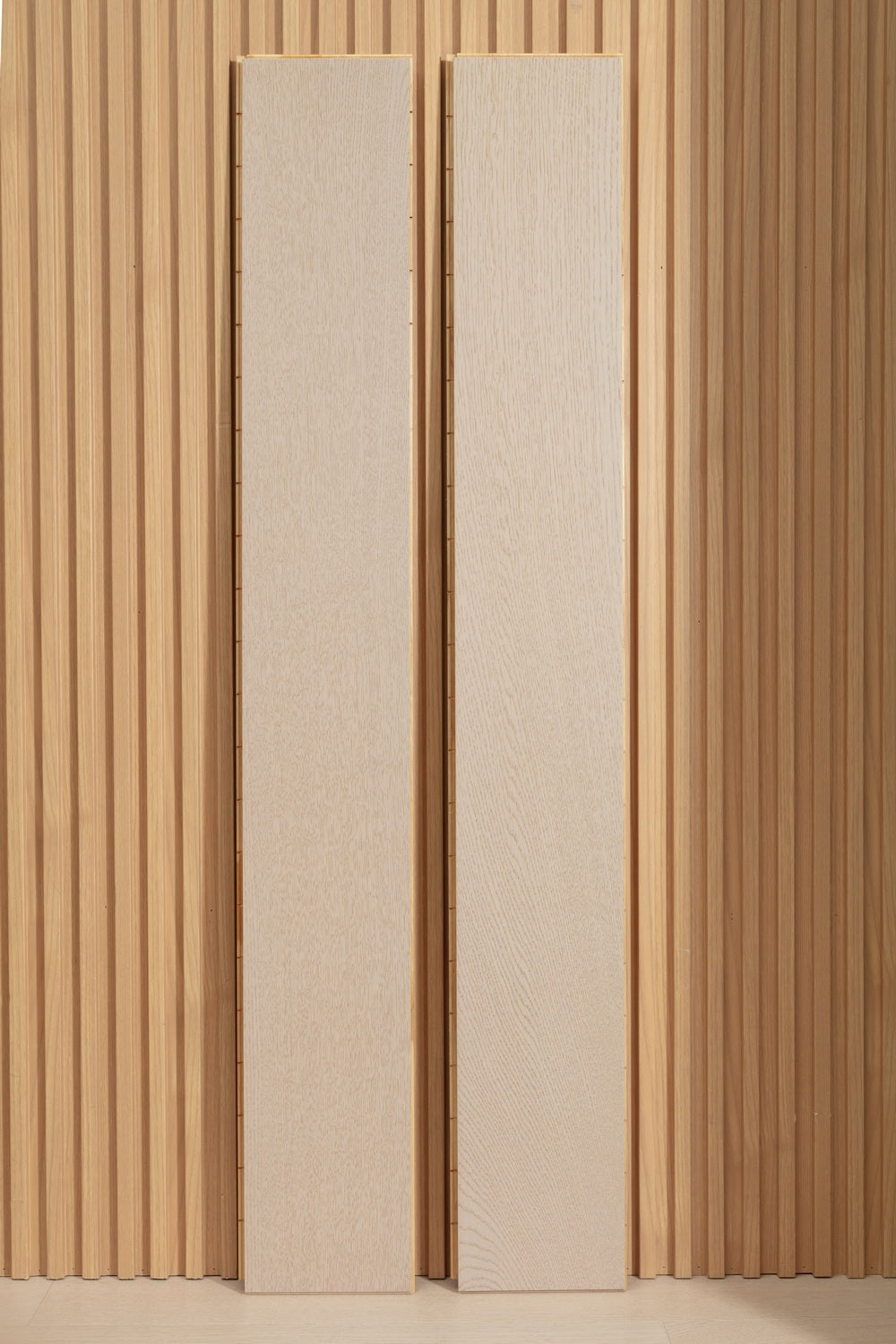 SK 1202 Full Birch Multi-layer Core Solid Wood Oak Veneer 1.2mm Skid-resistant Lock Joint Engineered Flooring