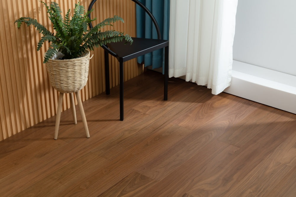 SK 1206 Full Birch Multi-layer Core Solid Wood Black Walnut Veneer 1.2mm Skid-resistant Lock Joint Engineered Flooring