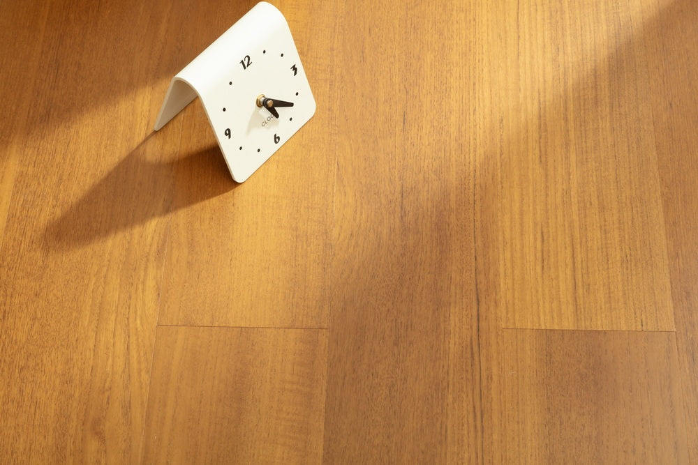 SK 1208 Full Birch Multi-layer Core Solid Wood Teak Veneer 1.2mm Skid-resistant Lock Joint Engineered Flooring