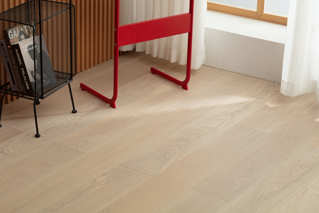 SK 1210 Full Birch Multi-layer Fire-Retardant Substrate Solid Wood European Oak Veneer 1.2mm Scratch-resistant  Engineered Flooring