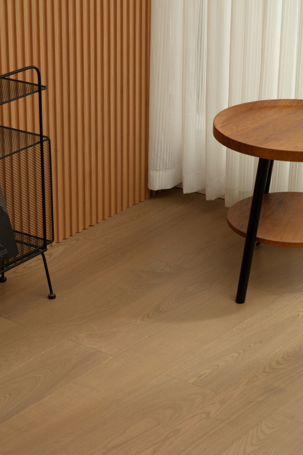 SK 1212 Full Birch Multi-layer Fire-Retardant Substrate Solid Wood European Oak Veneer 1.2 mm Scratch-resistant Engineered Flooring