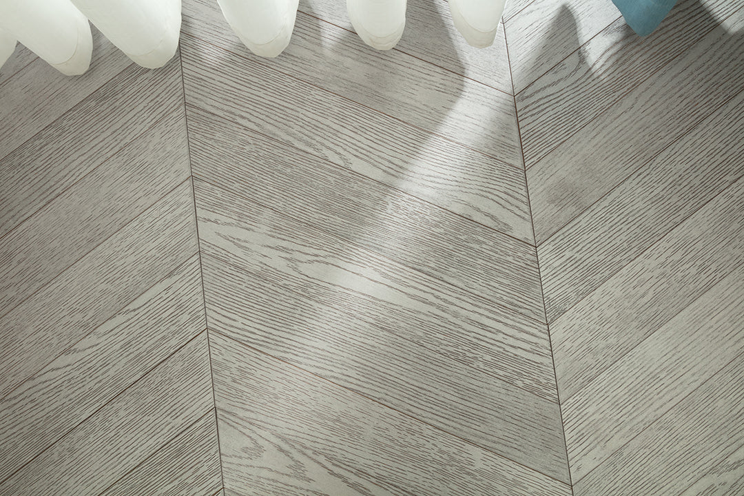9509 Chevron Art Parquet Metallic UV Finish Full Birch Multi-layer Core Solid Wood Oak Veneer Brushed Engineered Flooring