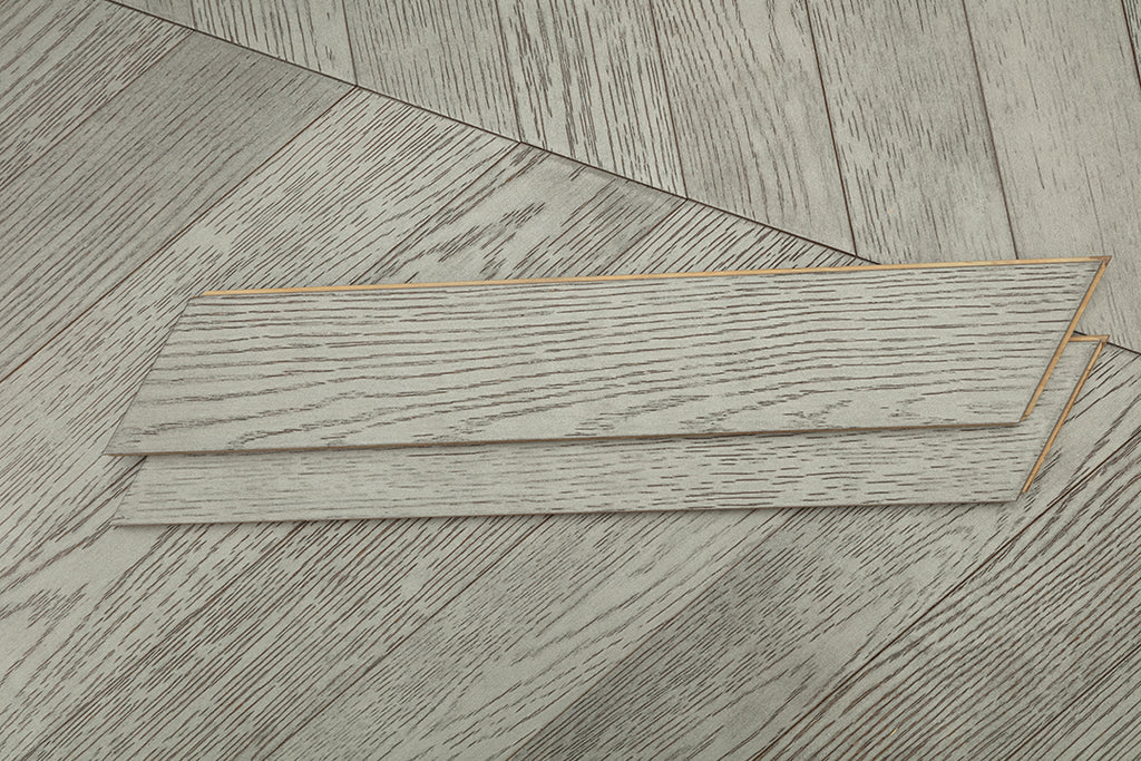 9509 Chevron Art Parquet Metallic UV Finish Full Birch Multi-layer Core Solid Wood Oak Veneer Brushed Engineered Flooring