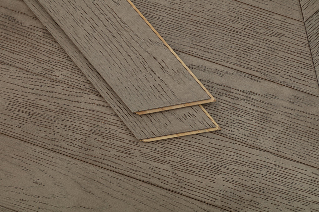 9510 Chevron Art Parquet Metallic UV Finish Full Birch Multi-layer Core Solid Wood Oak Veneer Brushed Engineered Flooring
