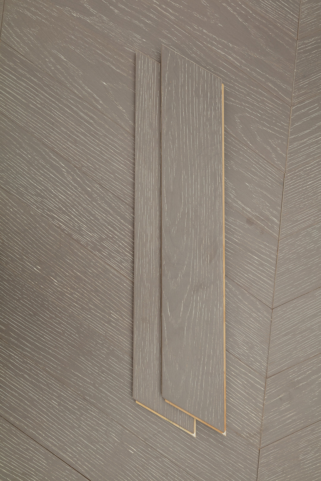 9512 Chevron Art Parquet  Full Birch Multi-layer Core Solid Wood Oak Veneer Brushed Engineered Flooring
