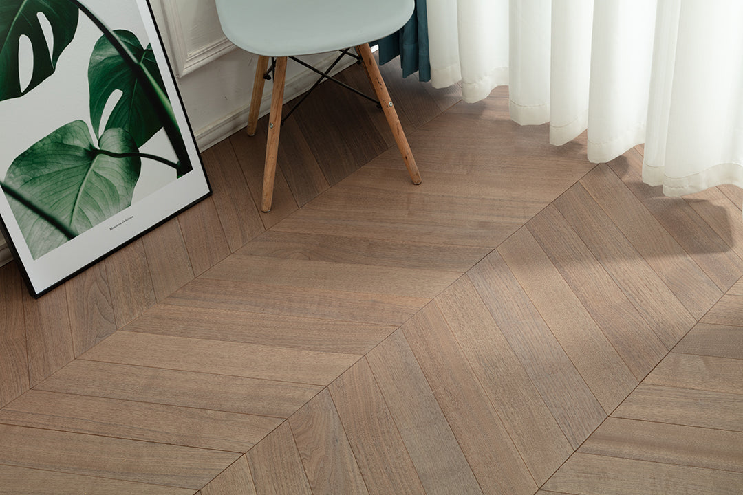 9515 Chevron Art Parquet Metallic UV Finish Full Birch Multi-layer Core Solid Wood Black Walnut Veneer Brushed Engineered Flooring