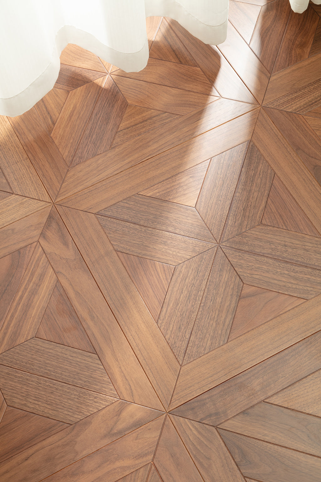 9150 Art Parquet Full Birch Multi-layer Core Solid Wood Veneer Skid-resistant Flush Joint Engineered Flooring