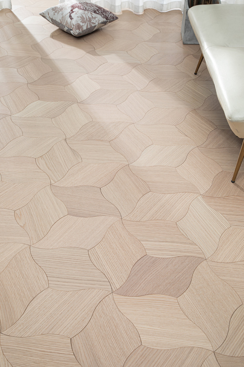 YXPX608 Natural Oak Lily Petal Flowing Organic Artistic Parquet Flooring | Lily Series