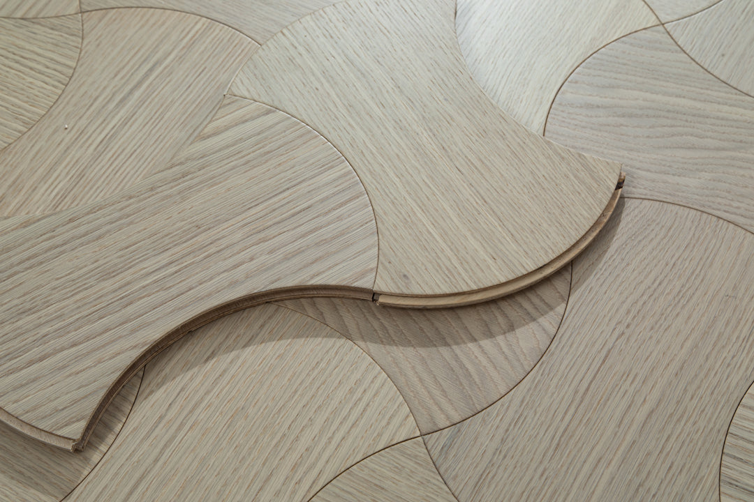 YXPX612 Creamy White Oak Hourglass Silhouette Soft Flowing Artistic Parquet Flooring | Wasp Waist Series