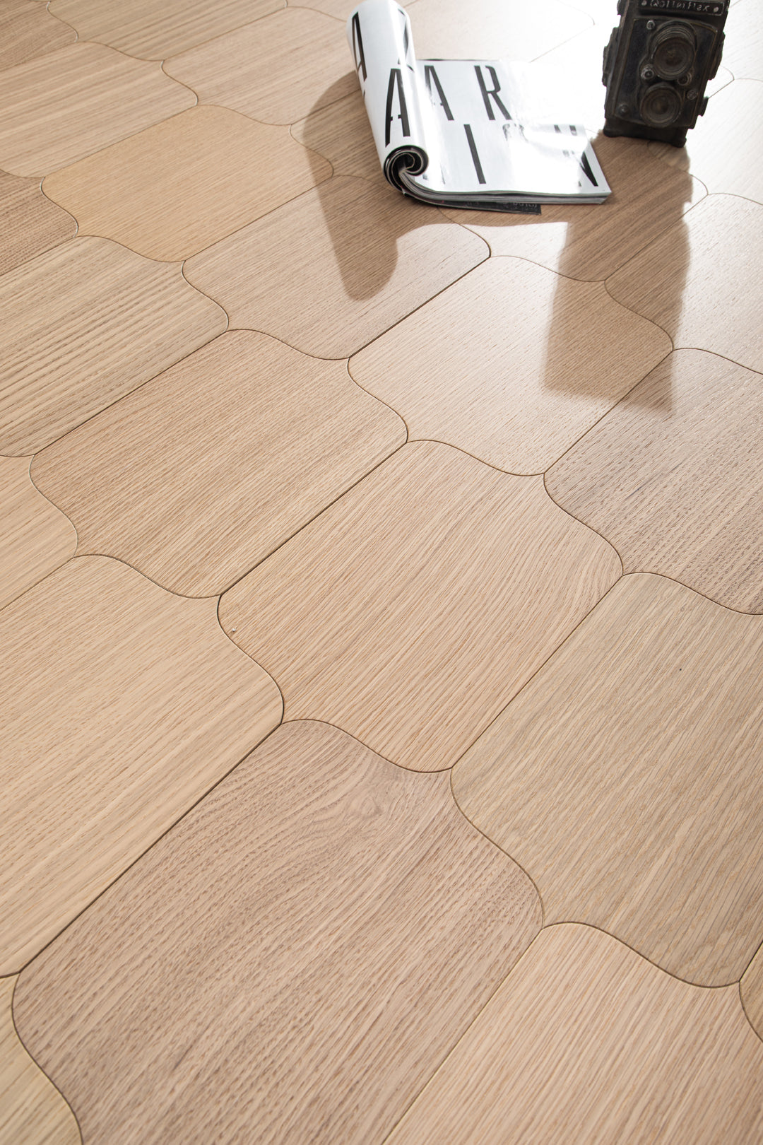 YXPX622 Oak Cartouche Curved Classic Elegant Parquet Flooring | Shield Series