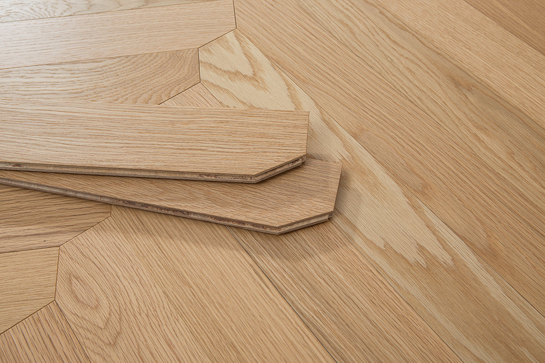 YXPX638 Natural Oak Wide Herringbone Flowing Ribbon-Like Parquet Flooring | Ribbon Series