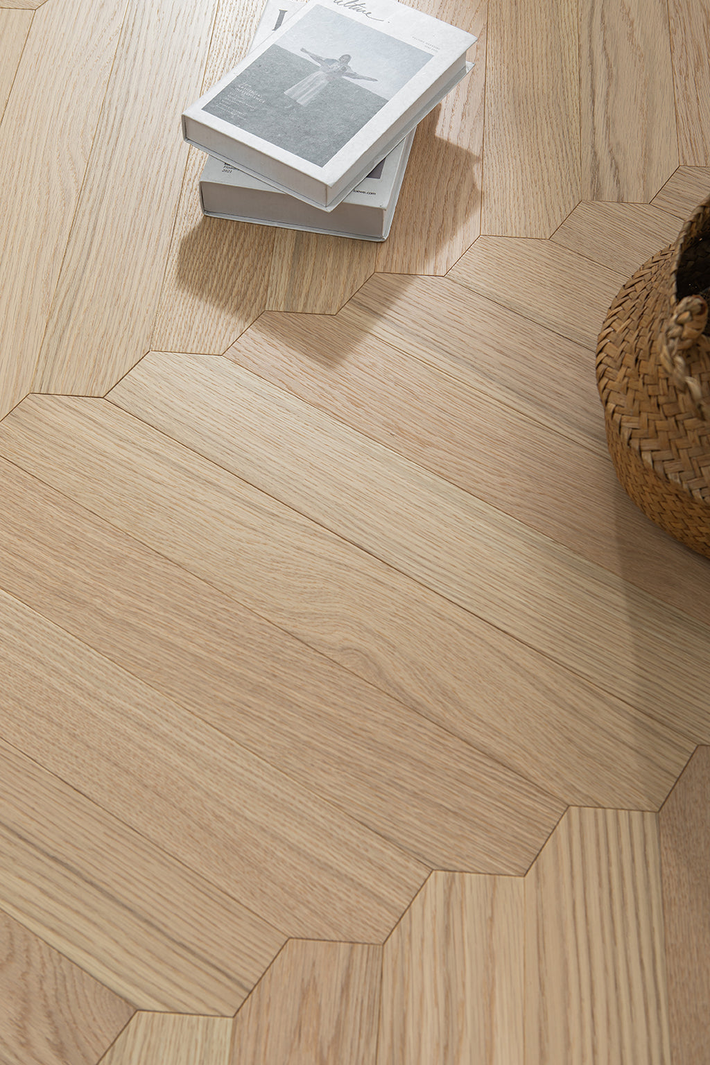 YXPX639 Natural Oak Wide Herringbone Flowing Ribbon-Like Parquet Flooring | Ribbon Series