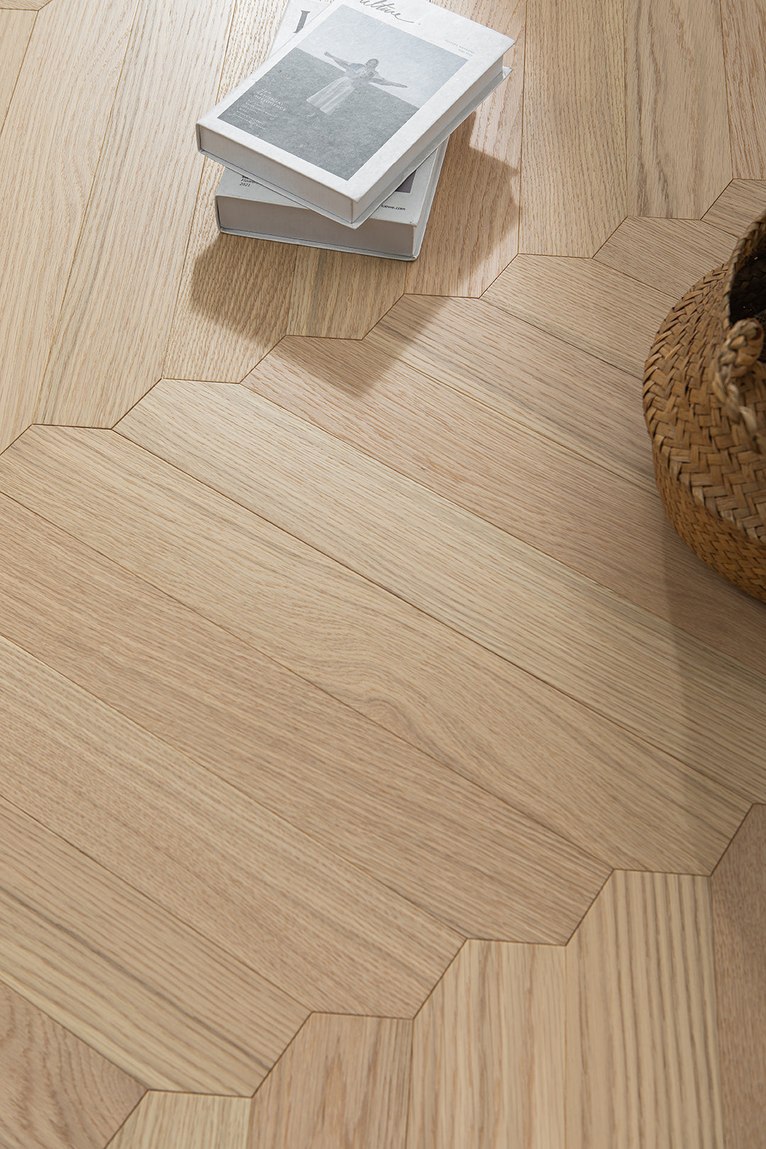 YXPX639 Natural Oak Wide Herringbone Flowing Ribbon-Like Parquet Flooring | Ribbon Series
