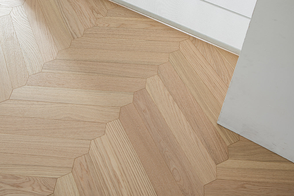 YXPX639 Natural Oak Wide Herringbone Flowing Ribbon-Like Parquet Flooring | Ribbon Series