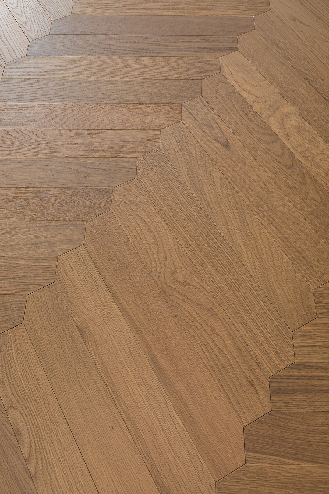 YXPX651 Warm Toasted Oak Wide Herringbone Flowing Timeless Parquet Flooring | Ribbon Series