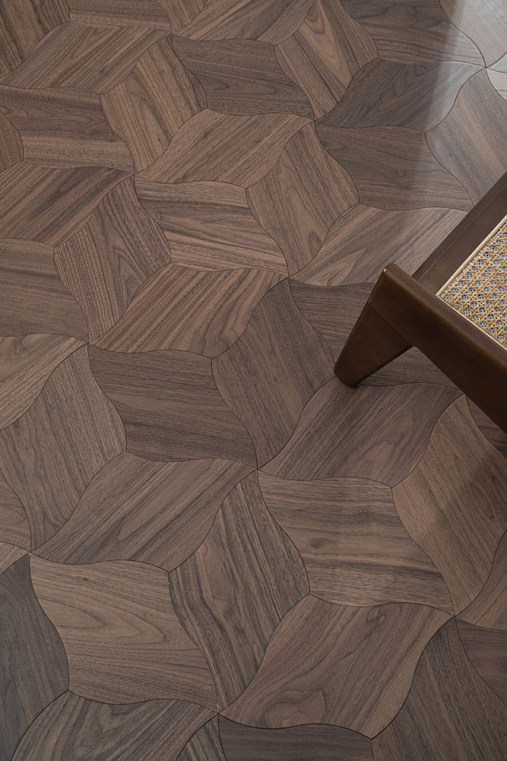 YXPH110 Black Walnut Curved Petal Floral Marquetry Parquet Flooring | Lily Series