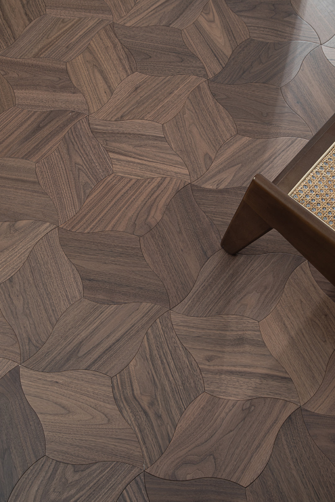 YXPH110 Black Walnut Curved Petal Floral Marquetry Parquet Flooring | Lily Series