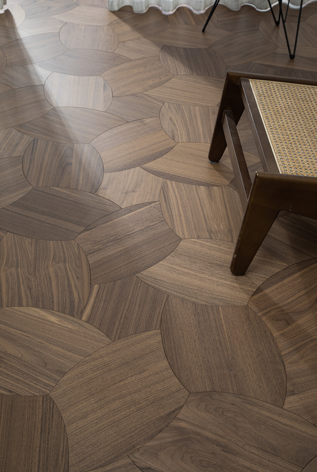 YXPH128 Black Walnut Petal-Shaped Modular Parquet Flooring | Lotus Flower Series