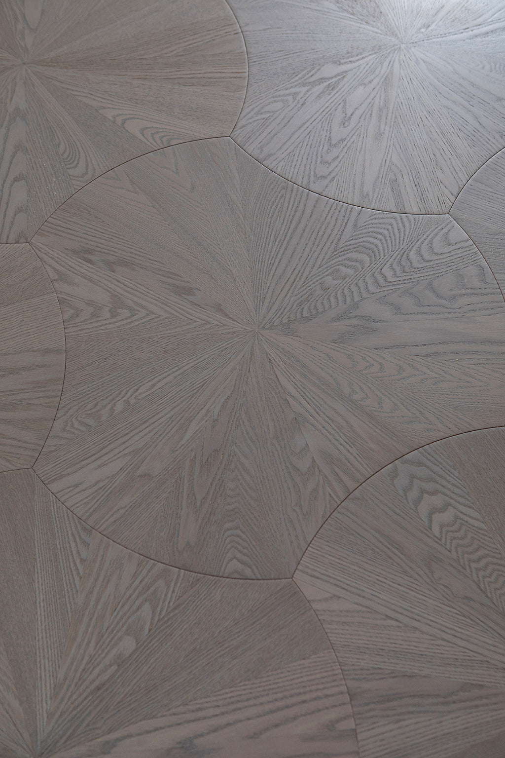 YXPS202 European Oak Circular Radial Pattern Parquet Flooring | Lotus Leaf Series