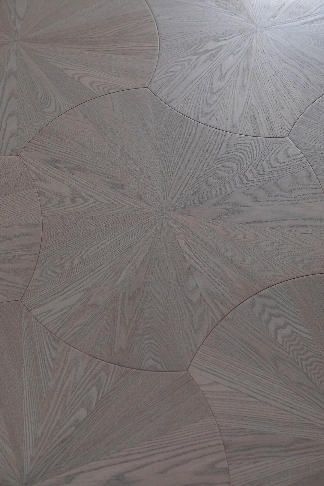 YXPS202 European Oak Circular Radial Pattern Parquet Flooring | Lotus Leaf Series
