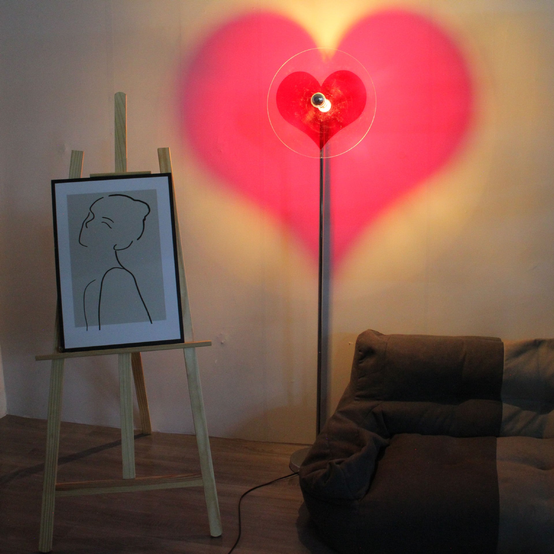 Romantic Love Bauhaus Table Lamp USB Plug-in Internet Celebrity Table Lamp Atmosphere Floor Lamp Projection Lamp Heart Lamp