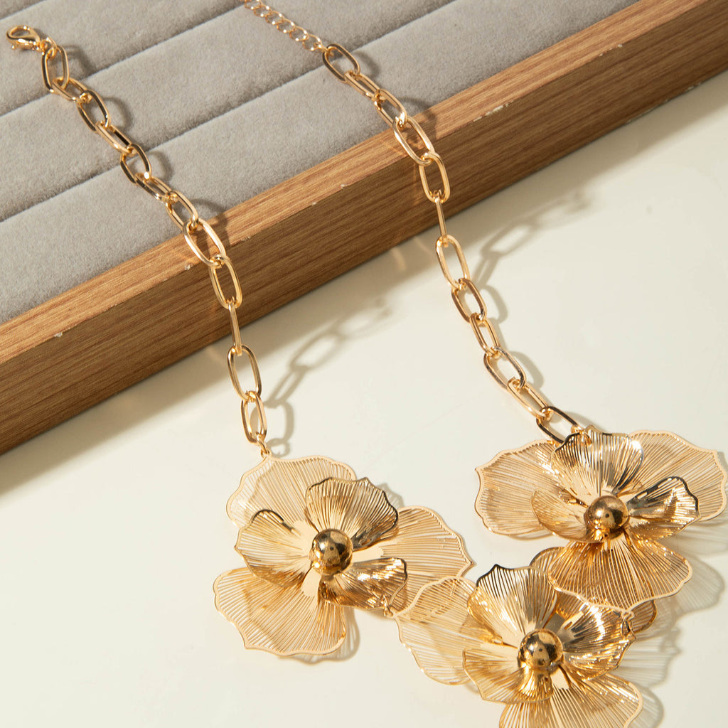 European and American Niche Ginkgo Leaf Tassel Necklace Design Sense Retro Pull-out Imitation Pearl Choker Jewelry choker