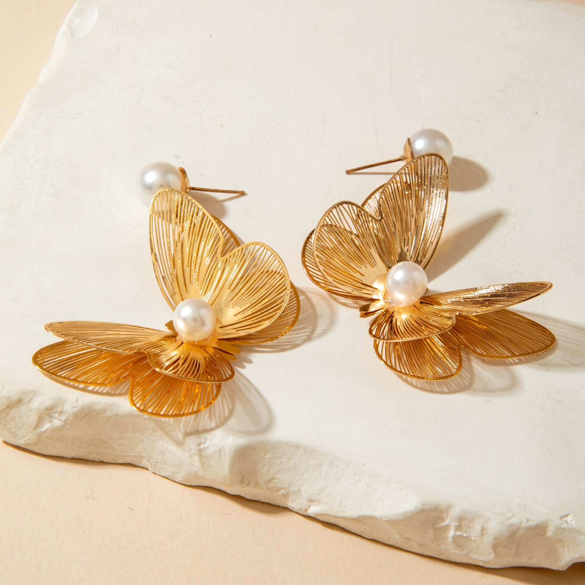 European and American Niche Ginkgo Leaf Tassel Necklace Design Sense Retro Pull-out Imitation Pearl Choker Jewelry choker