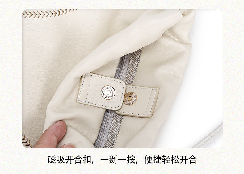 Minimalist silver Small Bag for Women2024Summer New Drawstring Bucket Bag Fashionable Versatile Chain Crossbody Bag