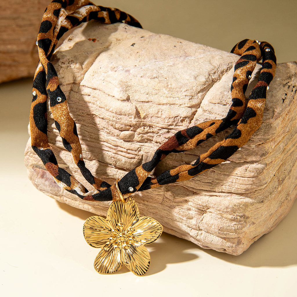 European and American Style Ocean-themed Cross Conch Starfish Pendant Leopard Print Exaggerated Necklace Collarbone Chain Jewelry