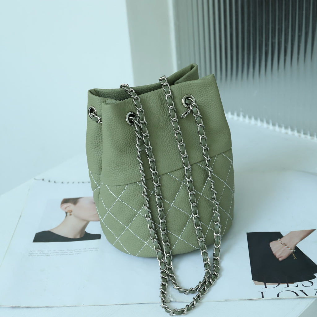 Classic Top Layer Leather Chanel Style Diamond Chain Shoulder Crossbody Women's Bag Fashion Versatile Handheld Bucket Bag for Women