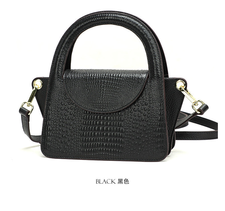 Spring and Autumn New Retro Women's Bag Trendy Fashionable Unique Niche Versatile Crossbody Bag Casual Single Shoulder Small Square Bag