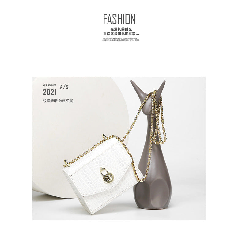 New Trendy Fashion Small Square Bag Retro Chic Single Shoulder Women's Bag Unique Niche Fresh Crossbody Women's Bag