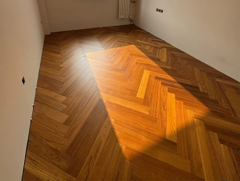 Premium 15mm Multi-Layer Teak Wood Flooring Custom Color Gloss Surface Finish Stylish Residential Exterior Basement Park