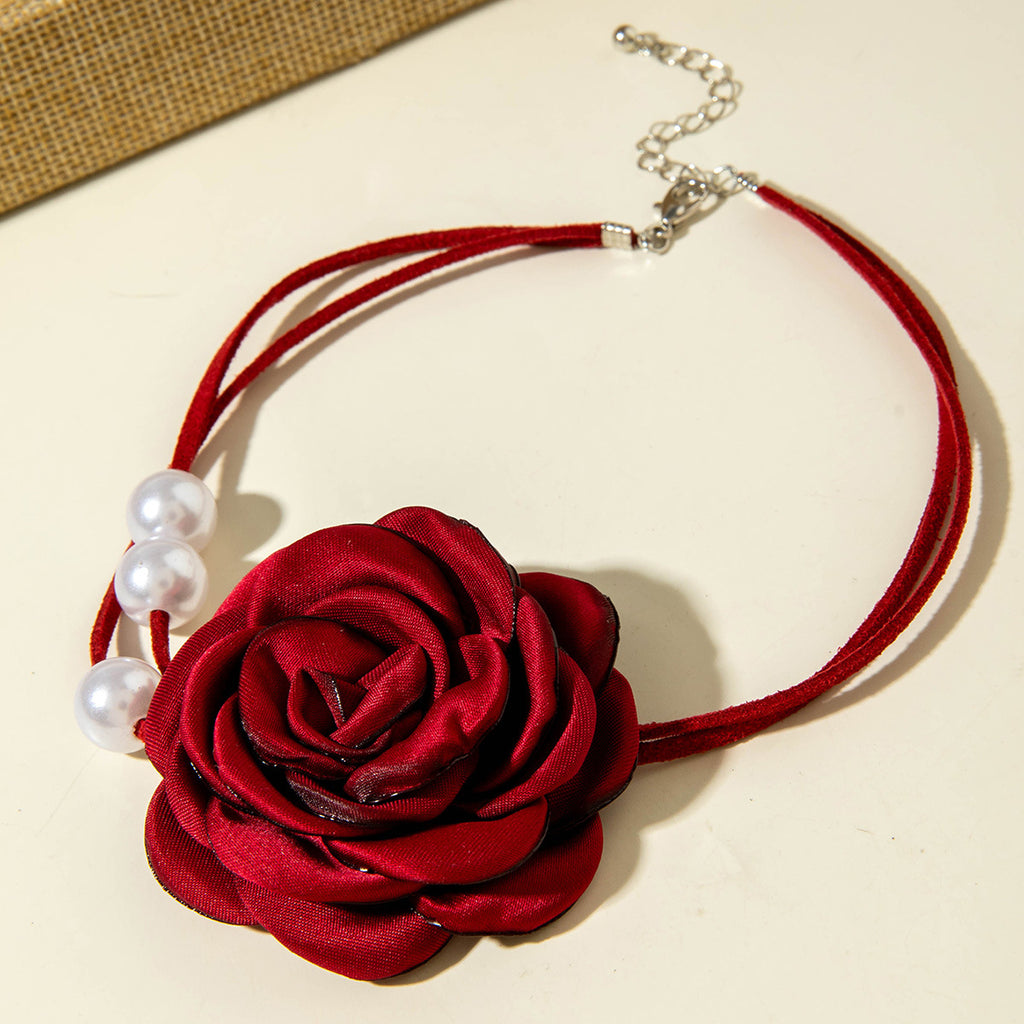 European and American Style Jewelry High-End Rose Camellia Burnt Edge Necklace Fashionable Simple Pearl Pendant Necklace Wholesale