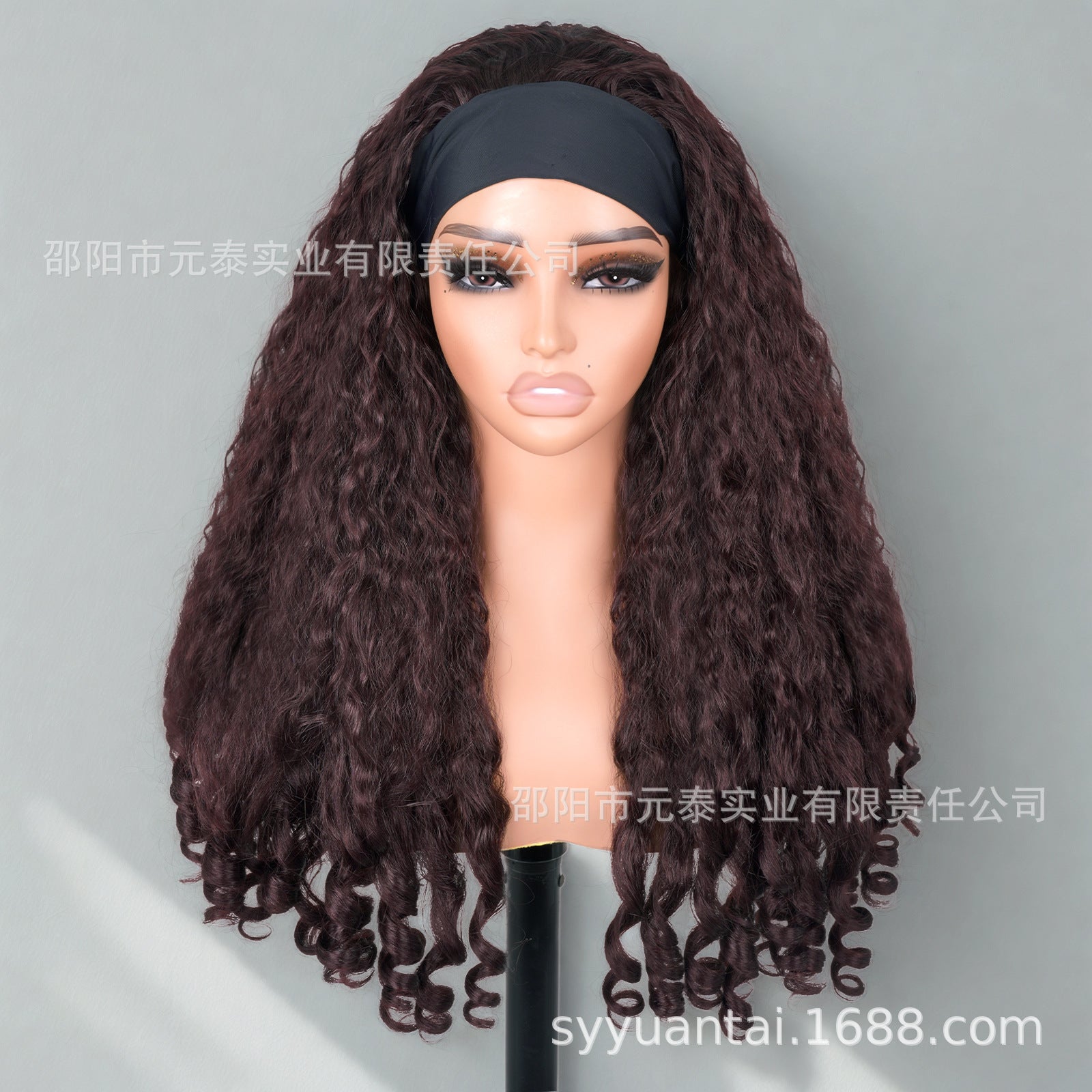 Africa YAKI Curly End Curly Hair Synthetic Wig V The top of the model is hollowed out