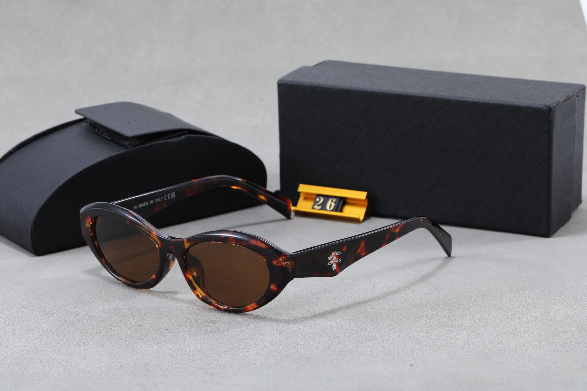 P Home25New26z Sunglasses Plate Men and Women Sunglasses High Sense Cat Eye retro Sunglasses UV Protection