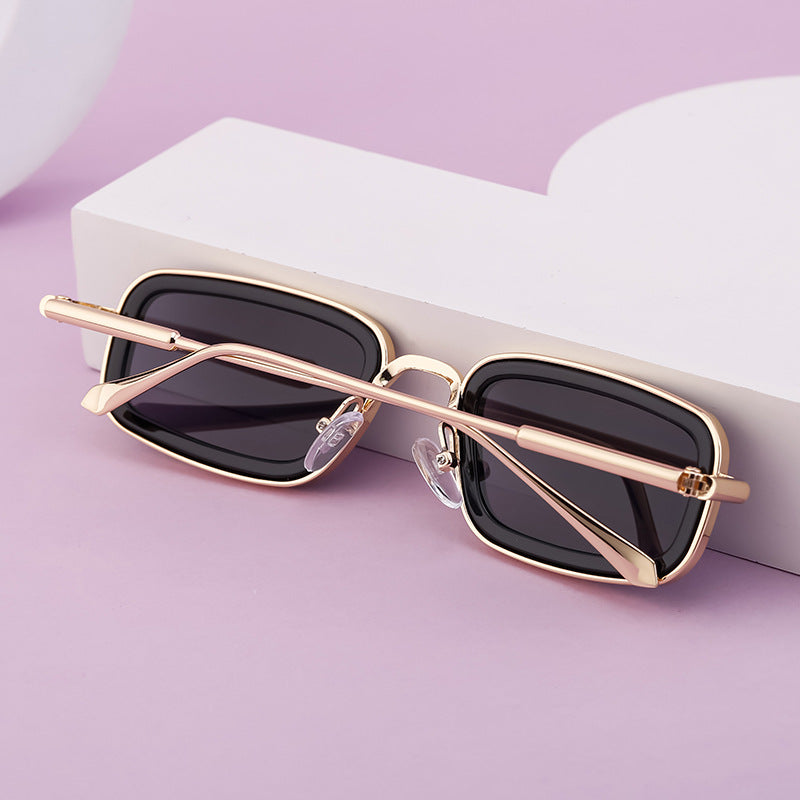 Square Small Frame Sunglasses for Women with Letter Print, Personalized European and American Retro High-End Feel ins Fashion Sunglasses for Women Trendy Glasses