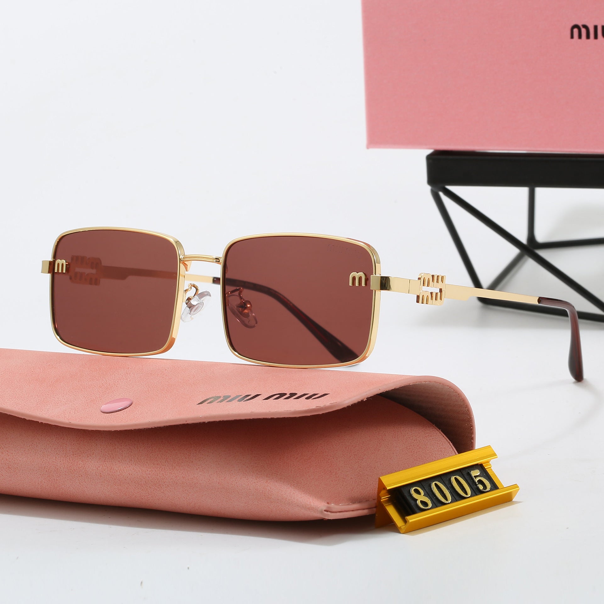 New Sunglasses High Fashion Sunglasses Metal Men and Women Trendy Sunglasses Outdoor Driving UV8050