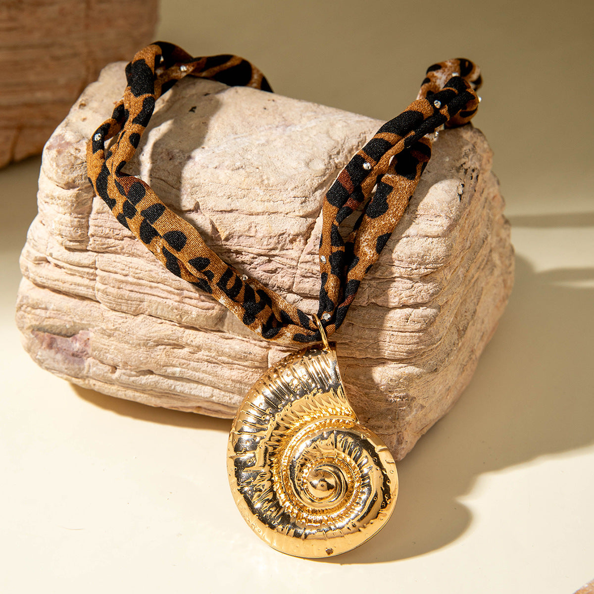 European and American Style Ocean-themed Cross Conch Starfish Pendant Leopard Print Exaggerated Necklace Collarbone Chain Jewelry