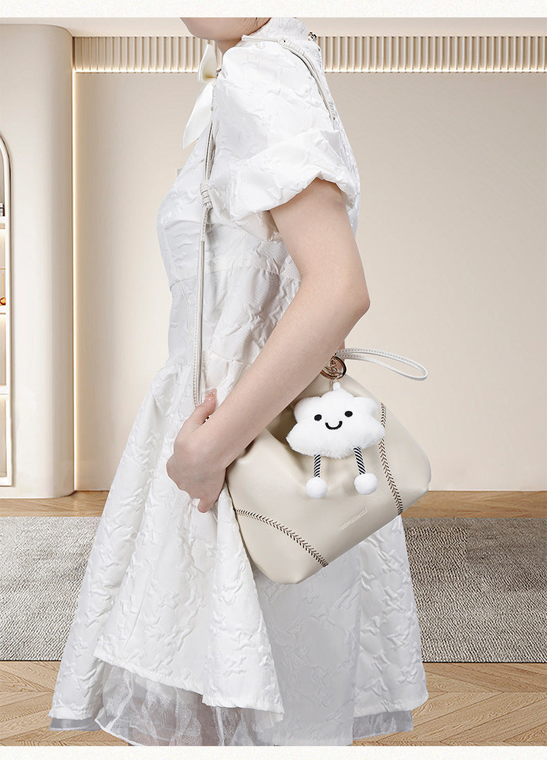 Minimalist silver Small Bag for Women2024Summer New Drawstring Bucket Bag Fashionable Versatile Chain Crossbody Bag